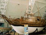 Et af skibene udstillet på Museum Bahari.